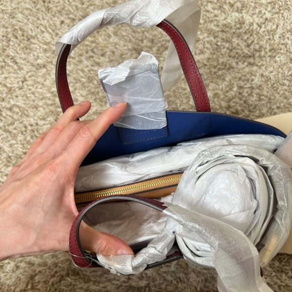 Tory Burch Perry Small Triple-Compartment Tote Bag - Picture 7 of 7